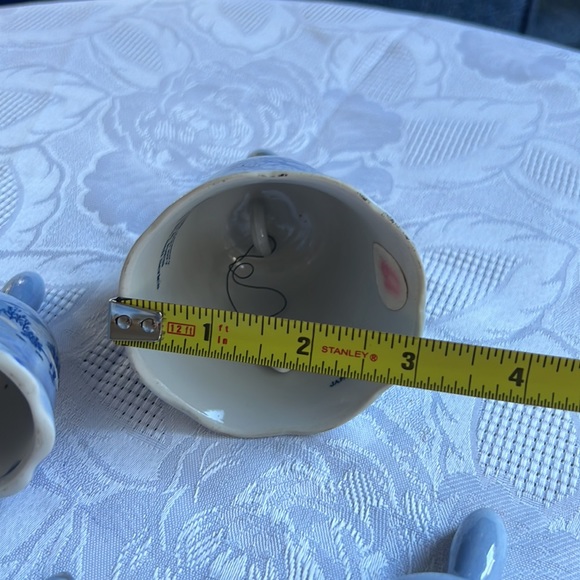 Currier and Ives 5 piece porcelain cobalt blue winter scene bell set - Picture 5 of 6